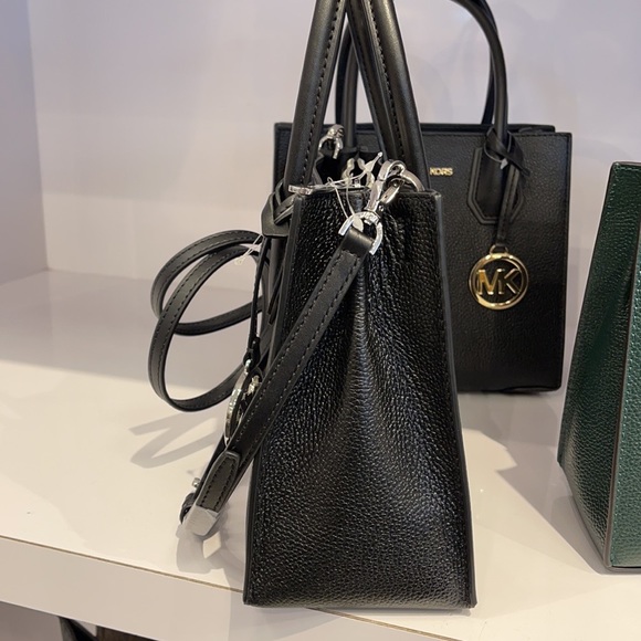 Michael Kors Mercer Medium Pebbled Leather Crossbody Bag - Picture 6 of 16